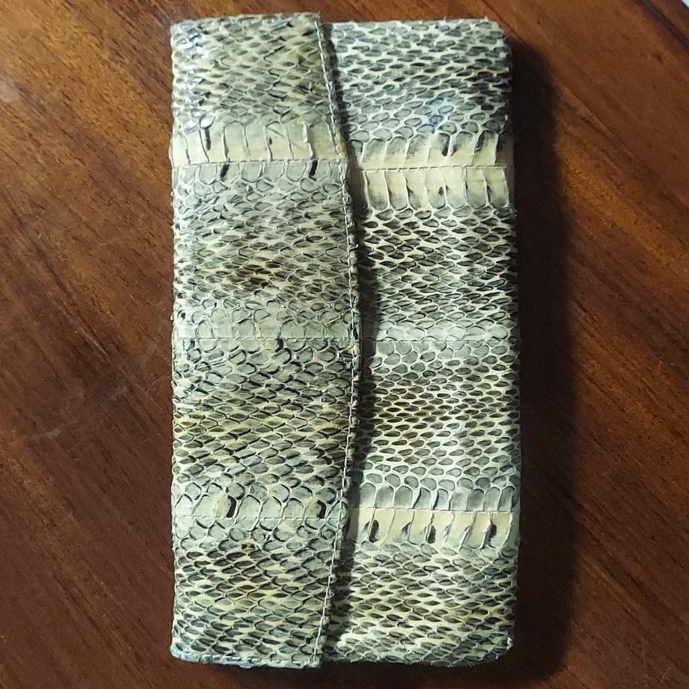 Saks Fifth Avenue wallet pouch